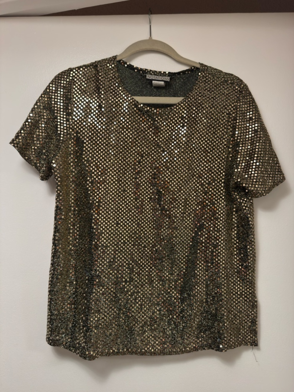 Notations Vintage Gold Sequin Short Sleeve Top